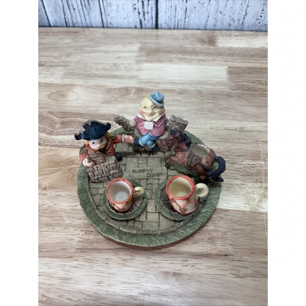 Vintage Humpty Dumpty Miniature Tea Set